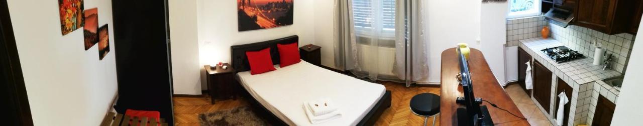 Martini Studio Apartment Bucureşti Ngoại thất bức ảnh
