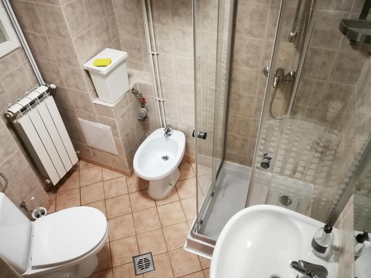 Martini Studio Apartment Bucureşti Ngoại thất bức ảnh