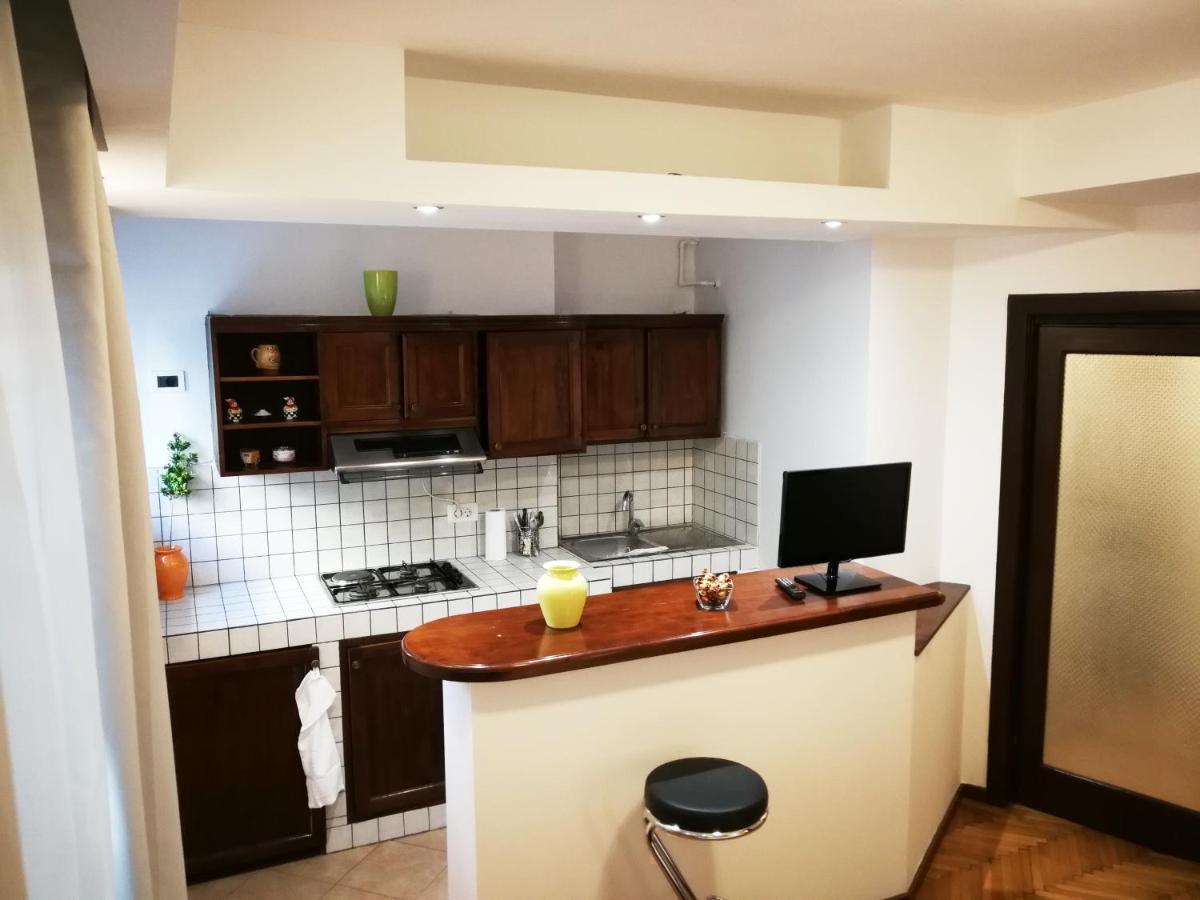 Martini Studio Apartment Bucureşti Ngoại thất bức ảnh